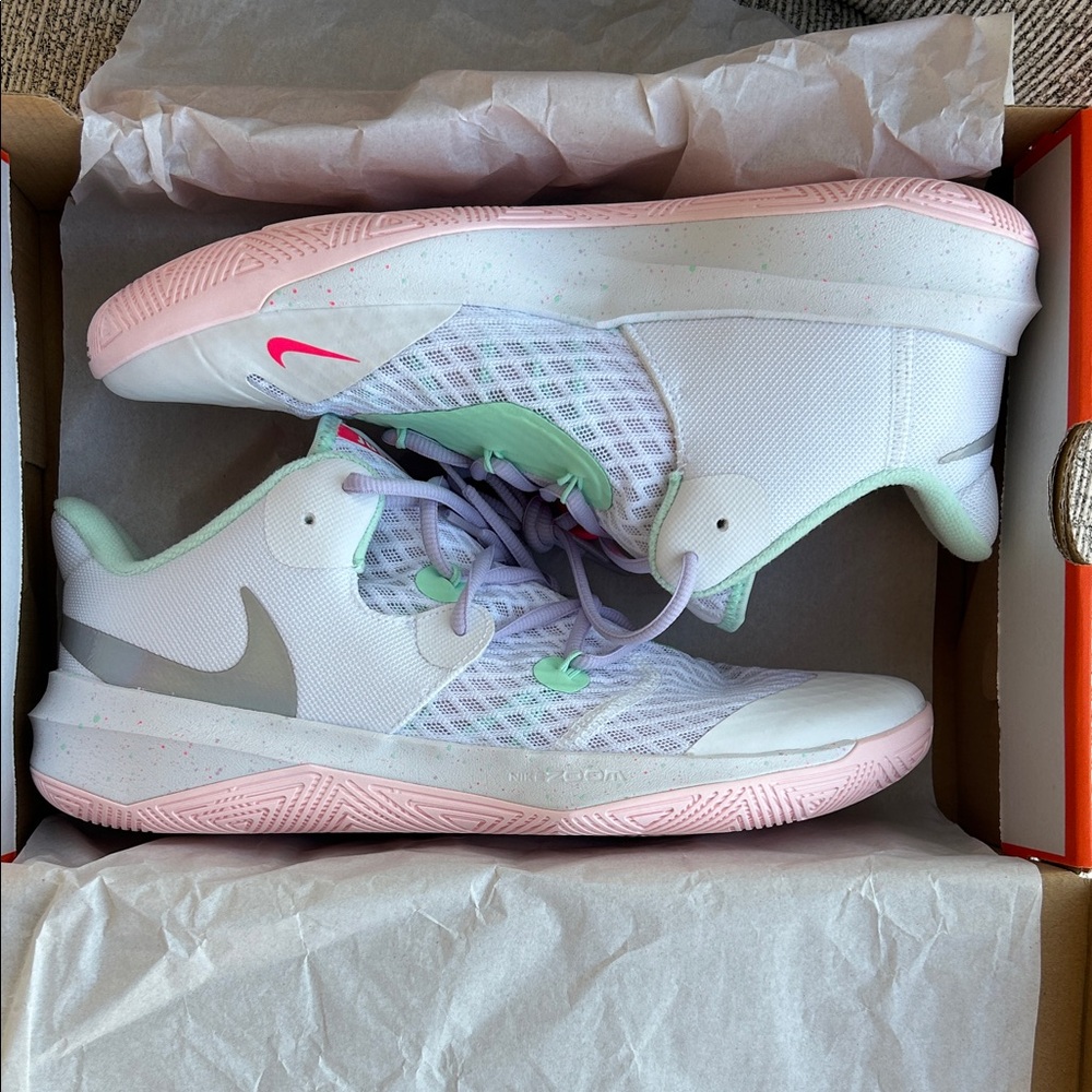 Nike White Pink Mint Athletic Shoes